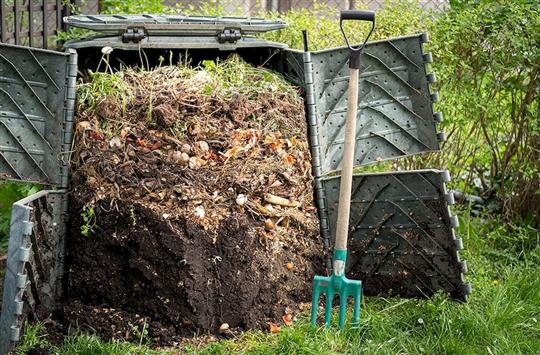 Nakopej si pytel: akce nabízí kompost zdarma pro zahrádkáře