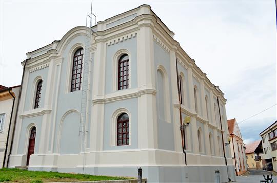 V novém kabátě. Město zkusí s opravenou synagogou štěstí v soutěži