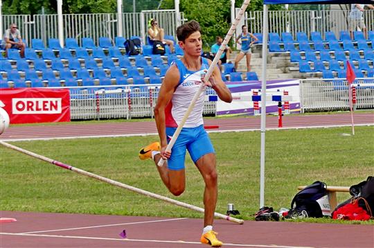 Vítej, zlatý hattricku. Mario Hajzler dál kraluje sportovcům Vyškova