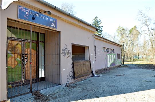 F-klub zůstane stát. První na řadě má být venkovní posezení